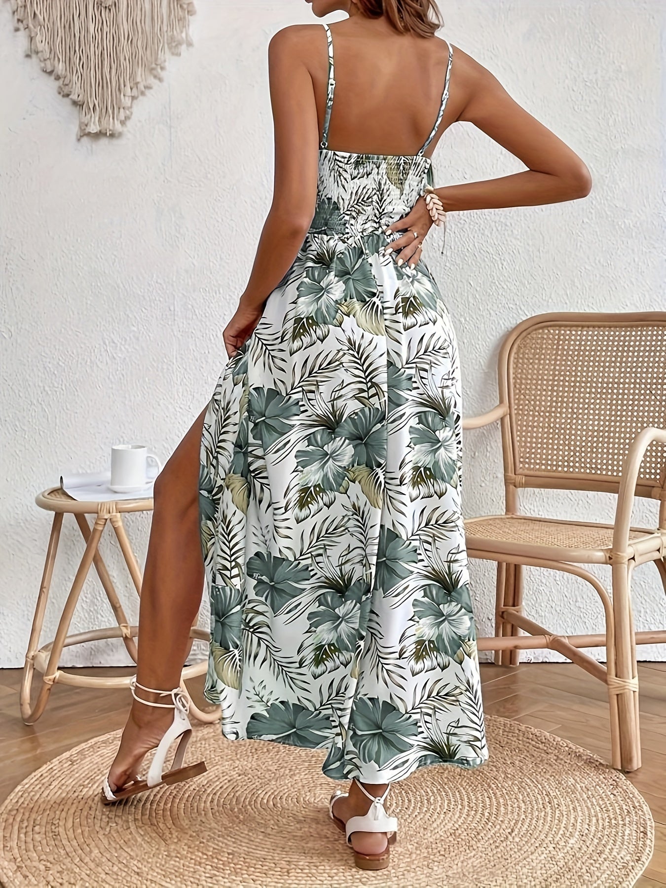 Maple - Rochie Maxi cu Bretele și Decolteu în V Floral