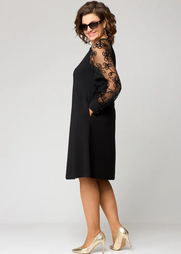 Elara - Rochie cu Mâneci din Dantelă