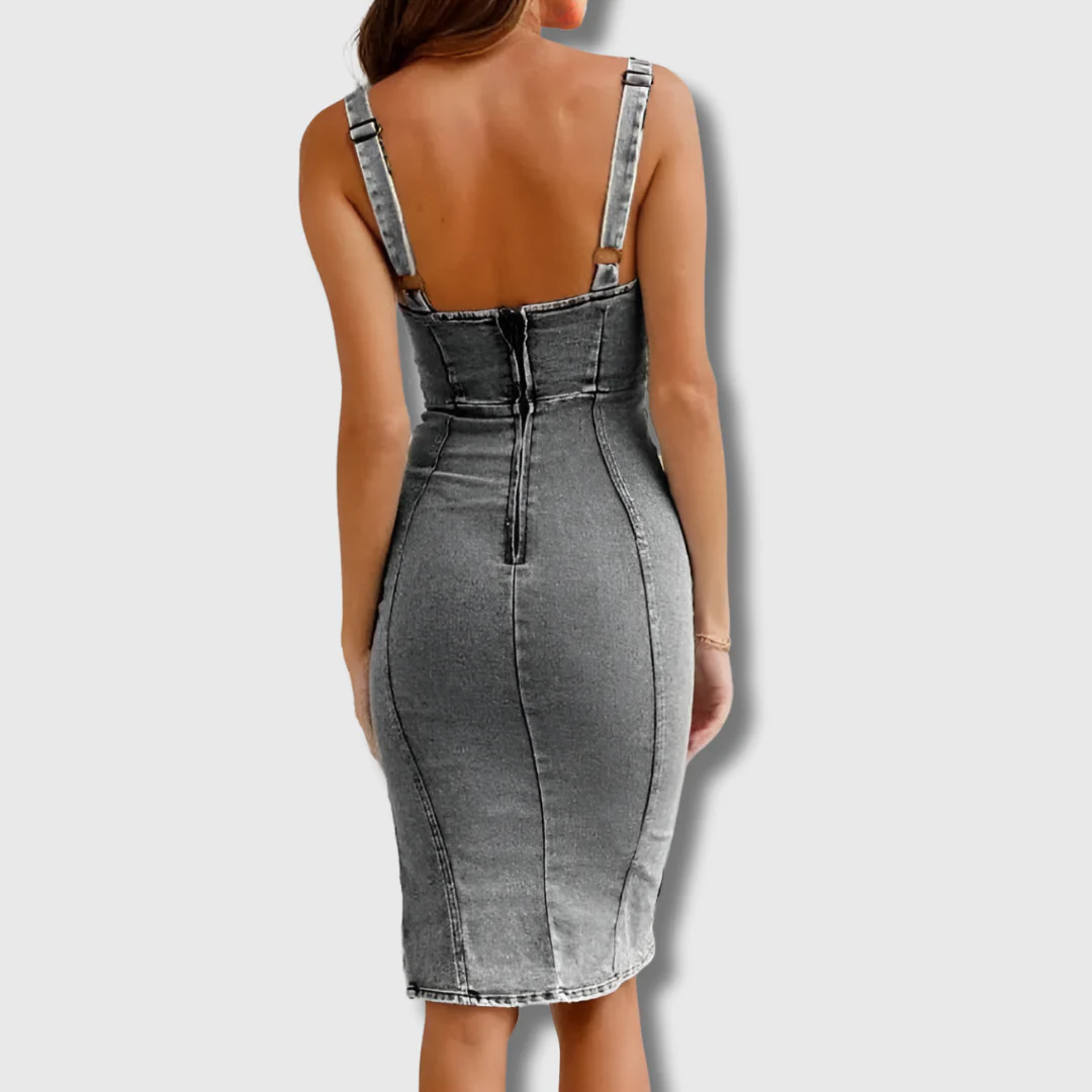 Hester - Rochie din Denim cu Spate Decupat, Croială Ajustată
