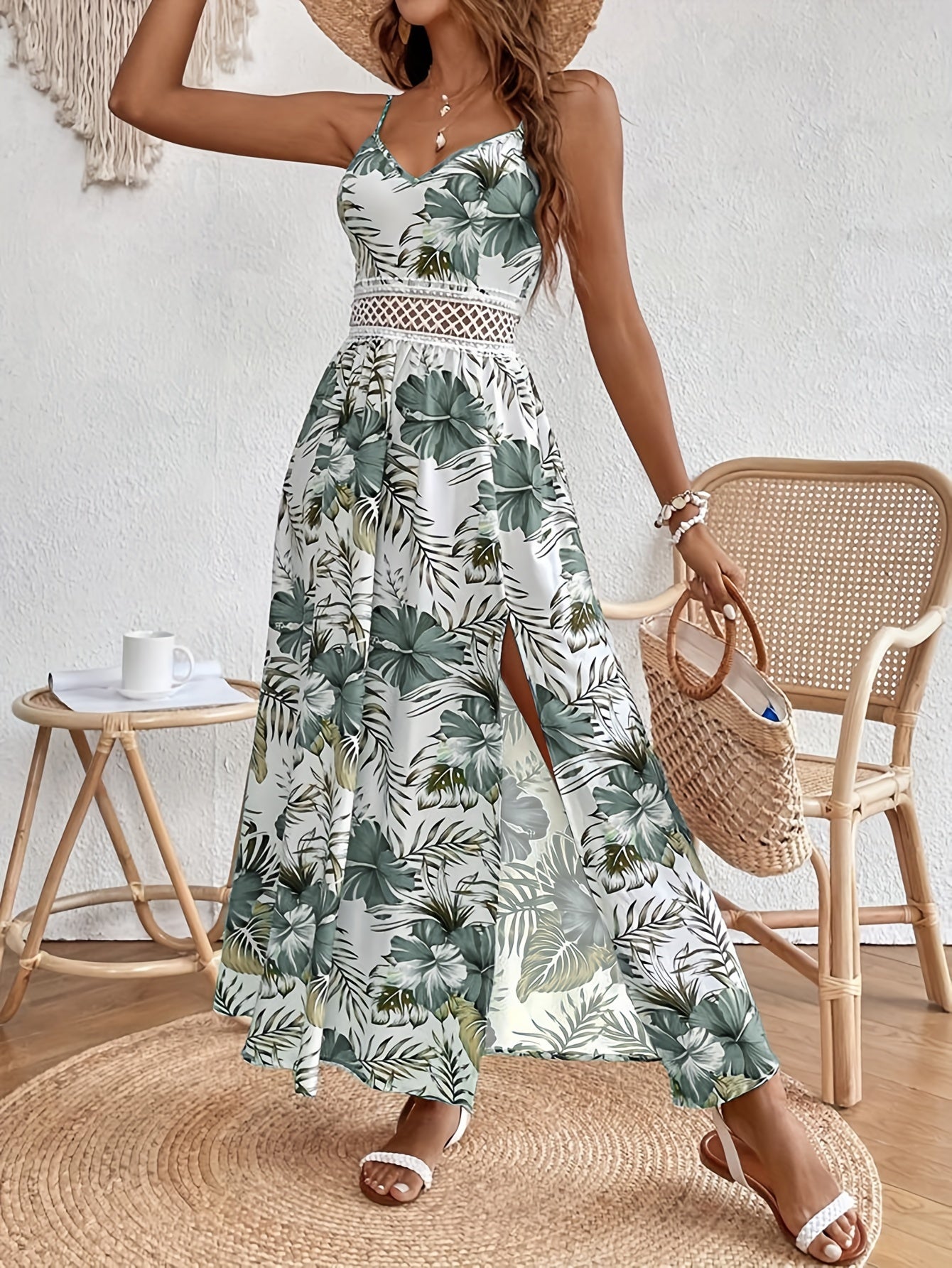 Maple - Rochie Maxi cu Bretele și Decolteu în V Floral