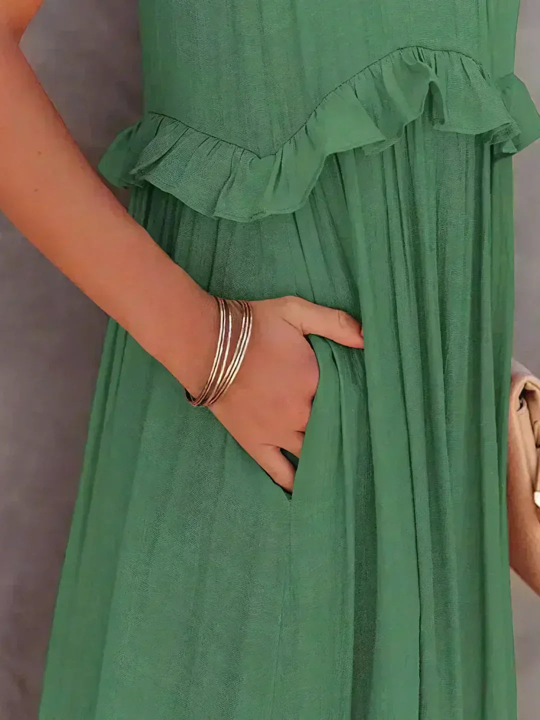 Landry - Rochie fără mâneci cu volane elegante