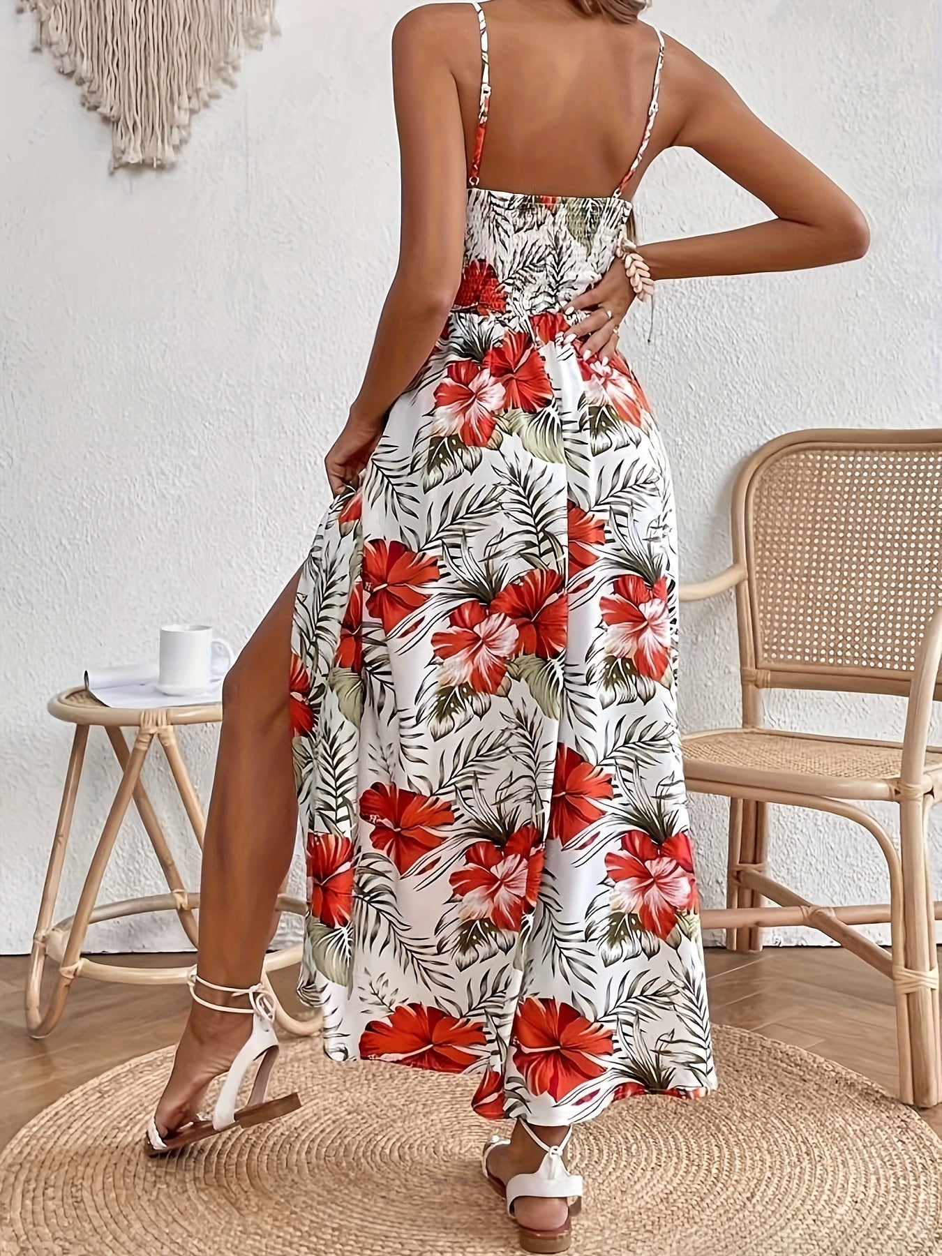 Maple - Rochie Maxi cu Bretele și Decolteu în V Floral
