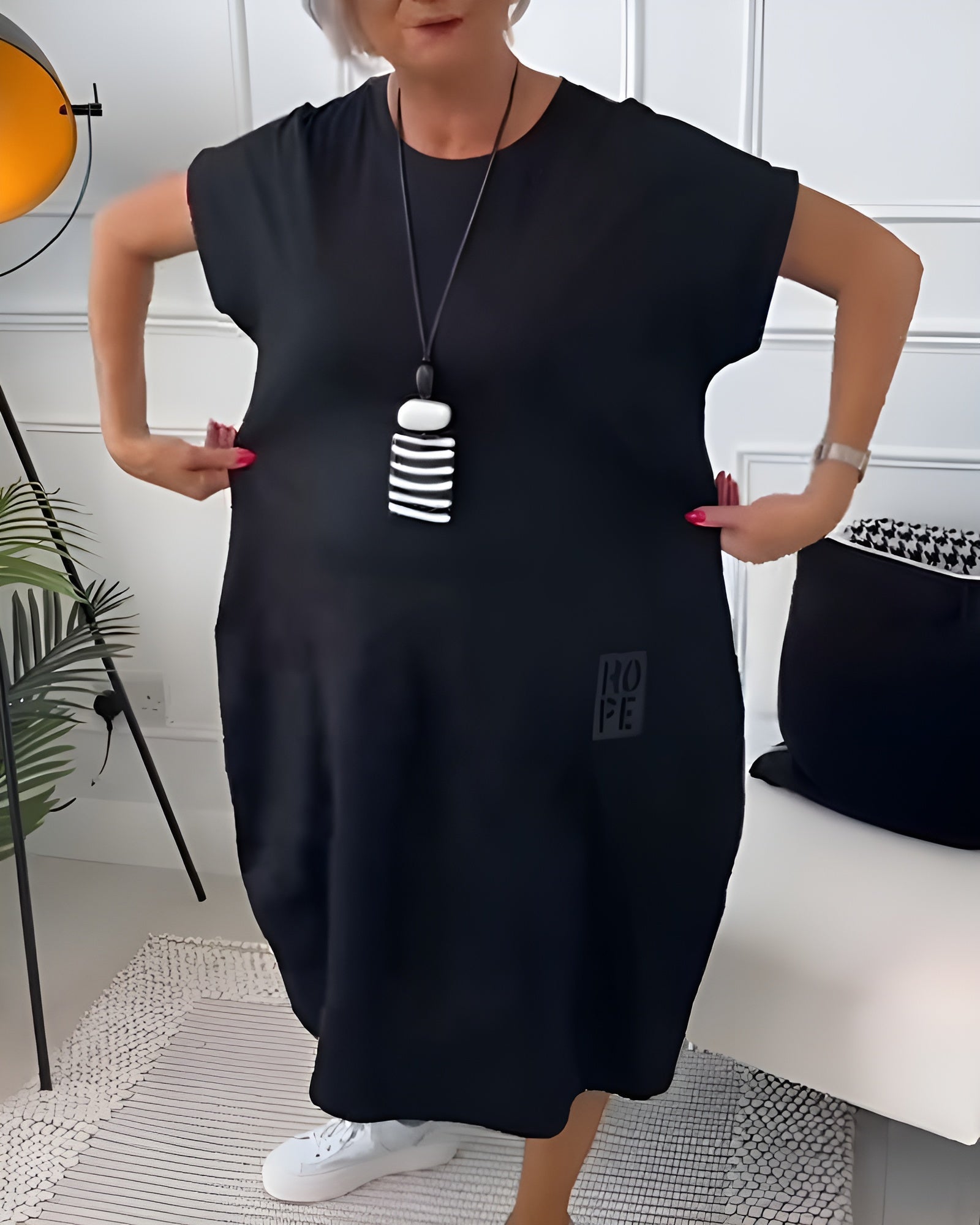 Cleo - Rochie Elegantă cu Mâneci Scurte