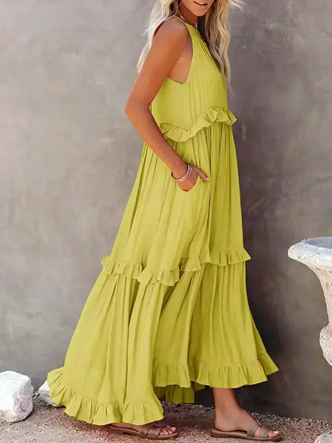 Landry - Rochie fără mâneci cu volane elegante