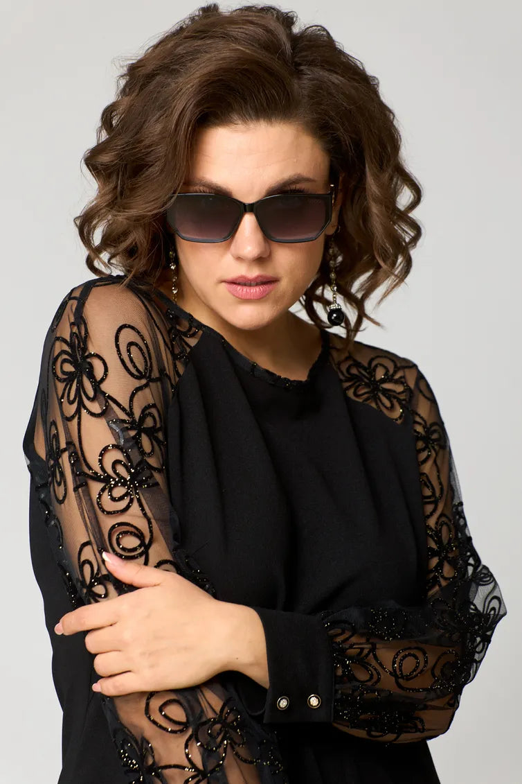 Elara - Rochie cu Mâneci din Dantelă