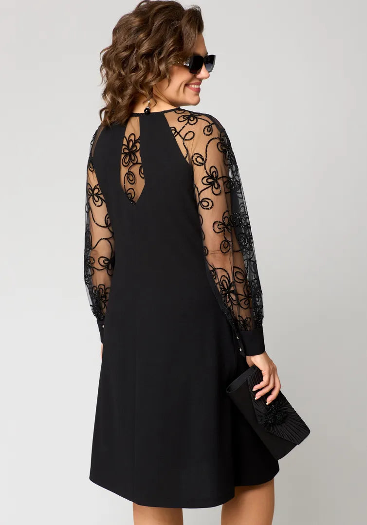 Elara - Rochie cu Mâneci din Dantelă