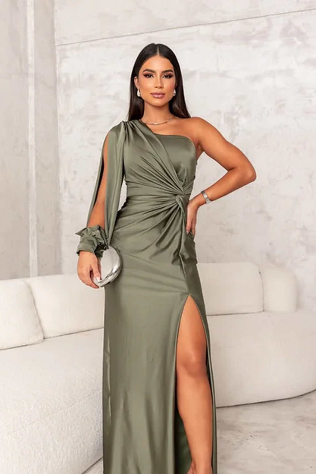 Rochia Glamour cu Eleganță Atemporală