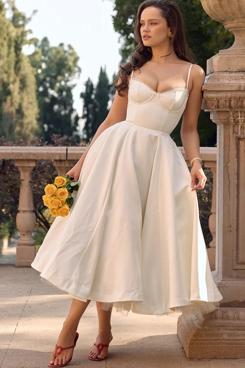 Minerva - Rochie de prințesă de lux cu bretele subțiri